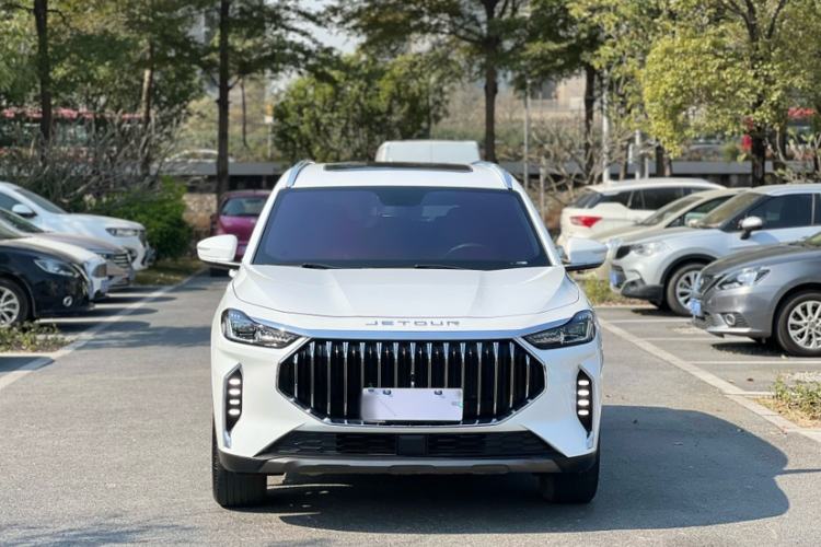 Used JETOUR X70 PLUS 2023 1.5T DCT Brave PLUS 5-Seater
