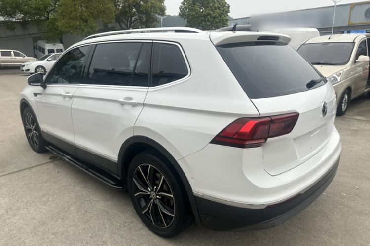Used Volkswagen Tiguan L 2017 330TSI Automatic Two-Wheel Drive Flagship Edition Exterior 3