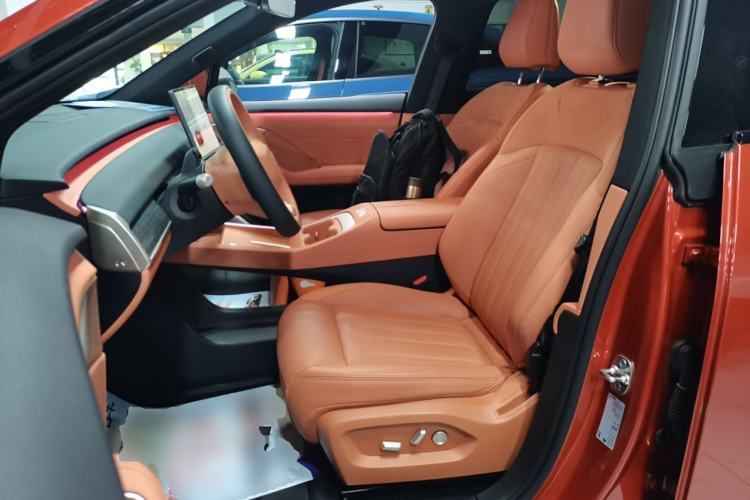 Used ONVO L60 2024 60 kWh Rear-Drive Version