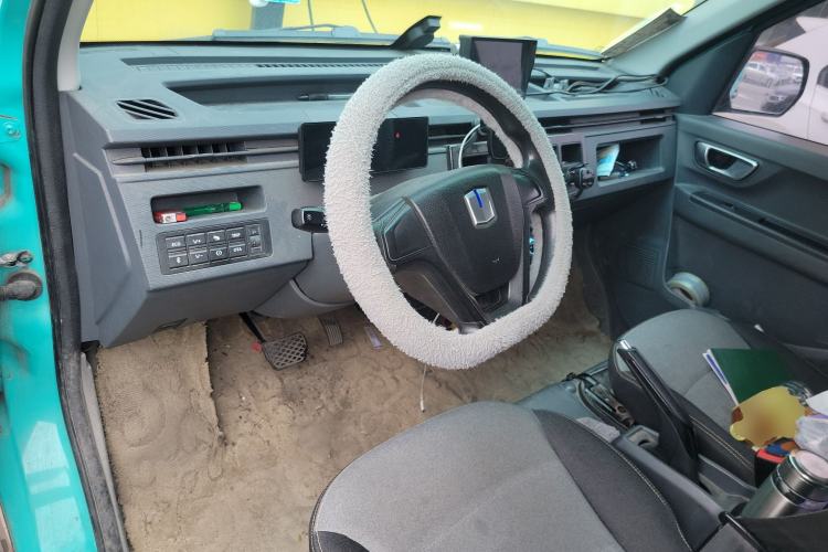 Used Farizon Xingxiang V 2023 V6E Guoxuan Hi-Tech 38.7 kWh Value Edition Center Console