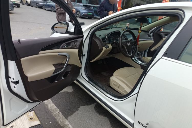 Used Buick Regal 2015 2.0L Elite Fashion Edition Driver Seat