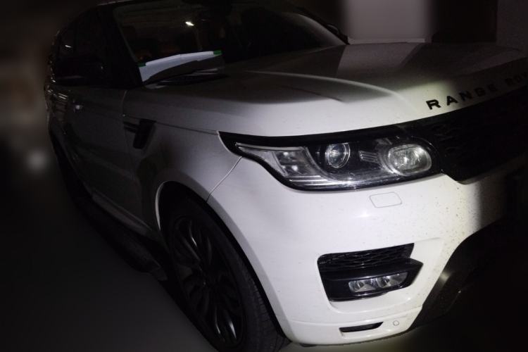 Used Land Rover Range Sport 2017 3.0 SC V6 HSE DYNAMIC Front Right 45 Deg