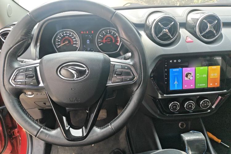 Used Soueast DX3 2016 1.5T CVT Prestige Edition Center Console