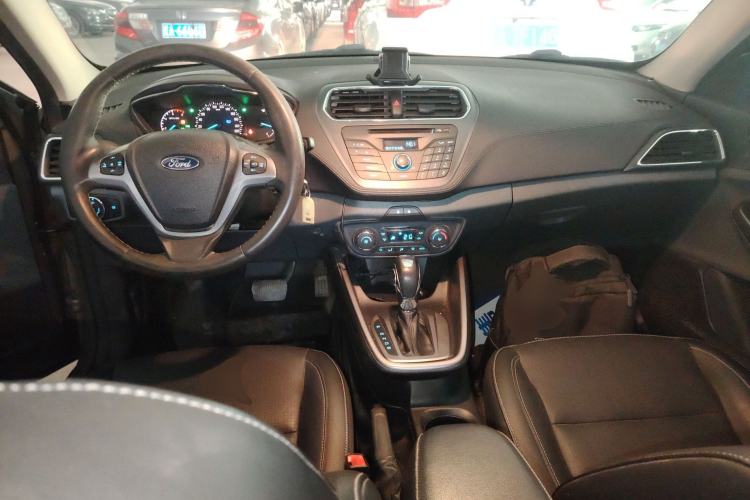 Used Ford Escort 2015 1.5L Automatic Fashion Model
