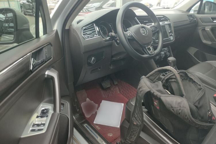 Used Volkswagen Tiguan L 2017 330TSI Automatic Two-Wheel Drive Flagship Edition Left Front Seat