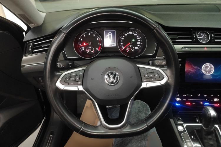 Used Volkswagen Magotan 2020 330TSI DSG Leading Model
