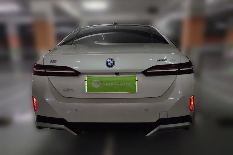 Used BMW i5 2024 eDrive 35L Luxury Model with M Sport Package