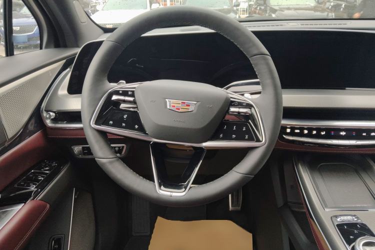 Used Cadillac XT5 2025 2.0T Platinum Edition
