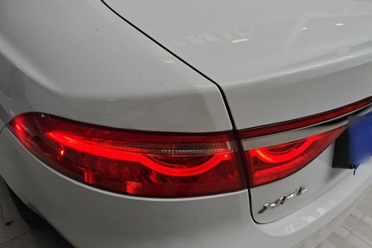 Used Jaguar XFL 2018 XFL 2.0T 250 PS Luxury Edition Rear Left 45 Deg