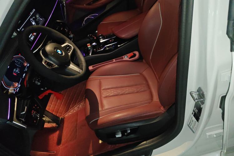 Used BMW 5 Series 2022 Restyled 525Li M Sport Package Left Front Seat