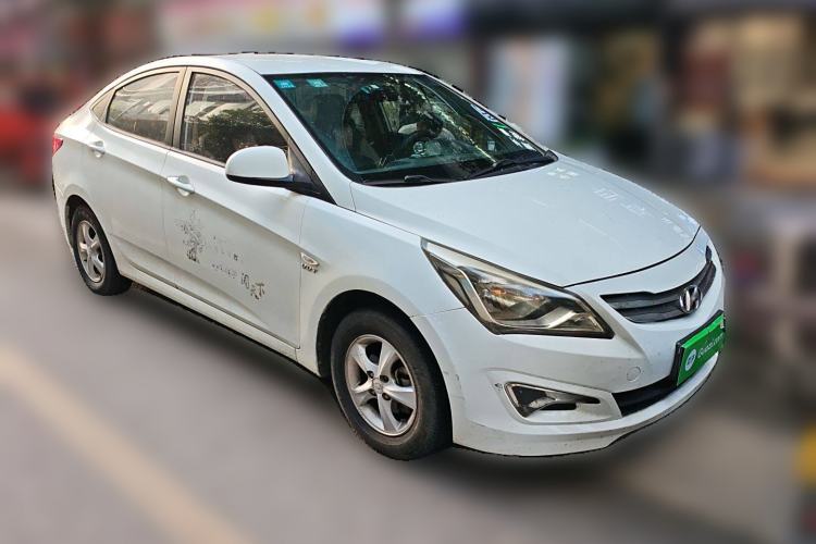 Used Hyundai Verna (older generation) 2016 1.4L Manual Smart GLS Trim