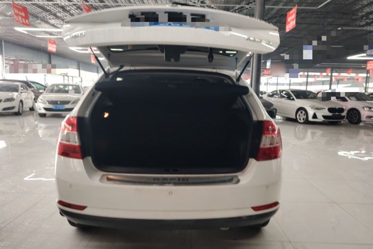 Used Skoda Rapid Spaceback 2016 1.6L Manual Trend Edition Trunk