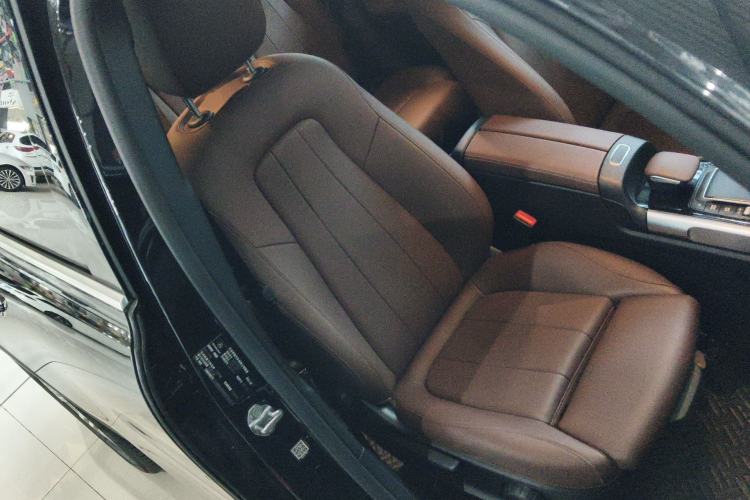 Used Mercedes-Benz GLB 2021 GLB 200 Dynamic Edition Right Front Seat