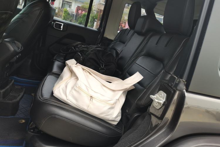 Used Jeep Wrangler New Energy 2021 Four-Door 2.0T 4xe Sahara First Edition