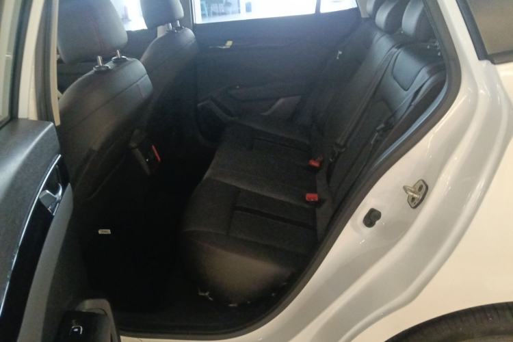 Used Dongfeng Aeolus Yixuan 2021 230T Automatic Chasing Shadow Edition