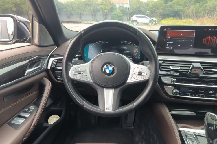 Used BMW 5 Series 2022 Second Facelift 525Li M Sport Package
