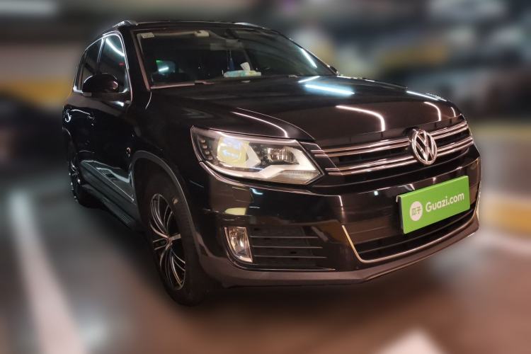 Used Volkswagen Tiguan 2015 2.0 TSI Automatic All-Wheel Drive Flagship Edition Front Right 45 Deg