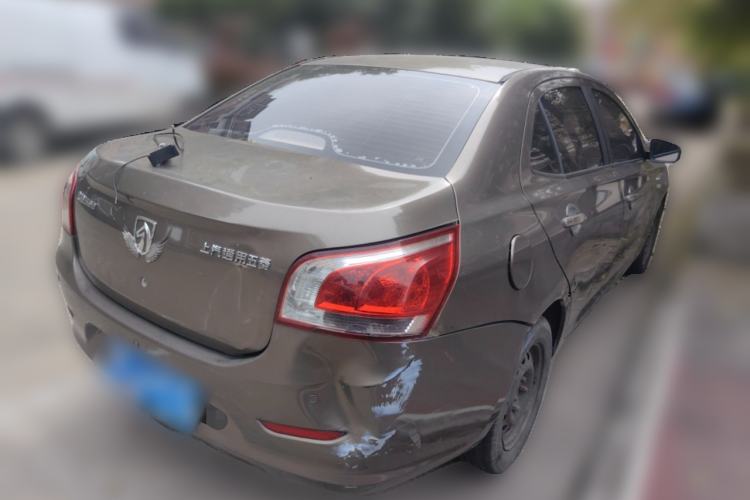 Used Baojun 630 2013 1.5L manual standard version