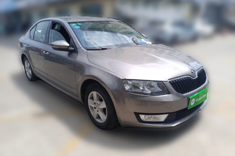 Used Skoda Octavia 2015 1.6L Manual Eado Edition