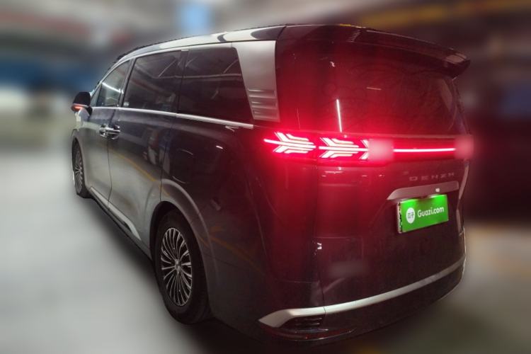 Used Denza D9 2022 DM-i 970 Four-Wheel Drive Prestige Model