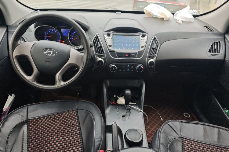 Used Hyundai ix35 2012 2.0L Automatic Two-Wheel Drive New Edition GL
