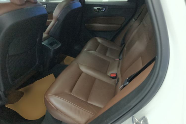 Used Volvo XC60 2021 T5 4x4 Smart Luxury Edition