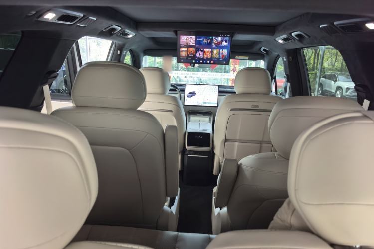 Used ONVO Luxeed L90 2025 Model—Ultra Six-Seater Version