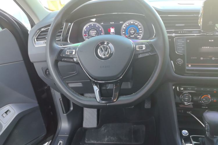 Used Volkswagen Tiguan L 2017 330TSI Automatic Two-Wheel Drive Flagship Edition