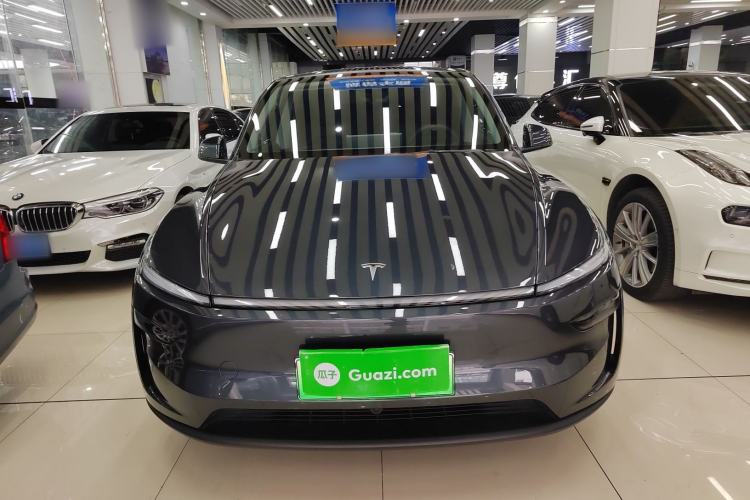 Used Tesla Model Y 2025 Rear-Wheel-Drive Version
