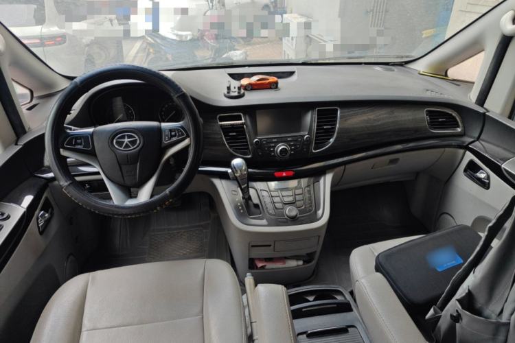 Used JAC Group Refine M5 2013 2.0T Gasoline Automatic Business Edition
