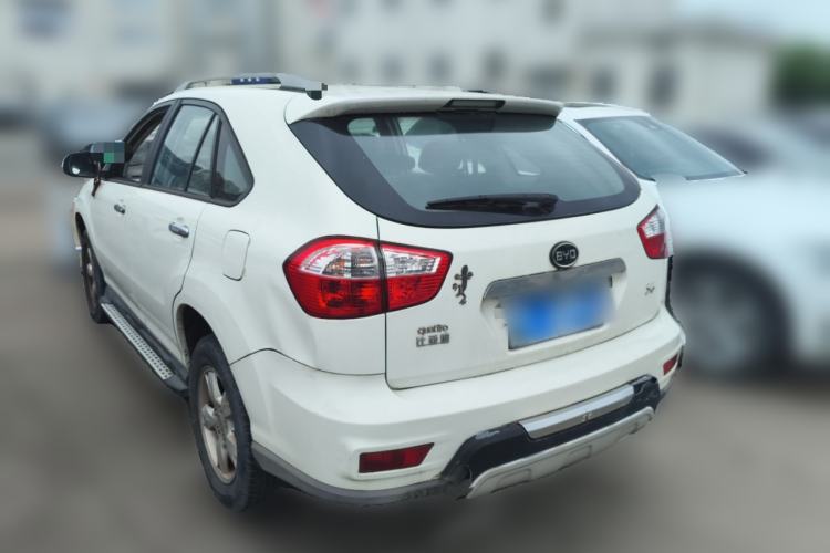 Used BYD S6 2014 2.0L Manual Luxury 5-Seater