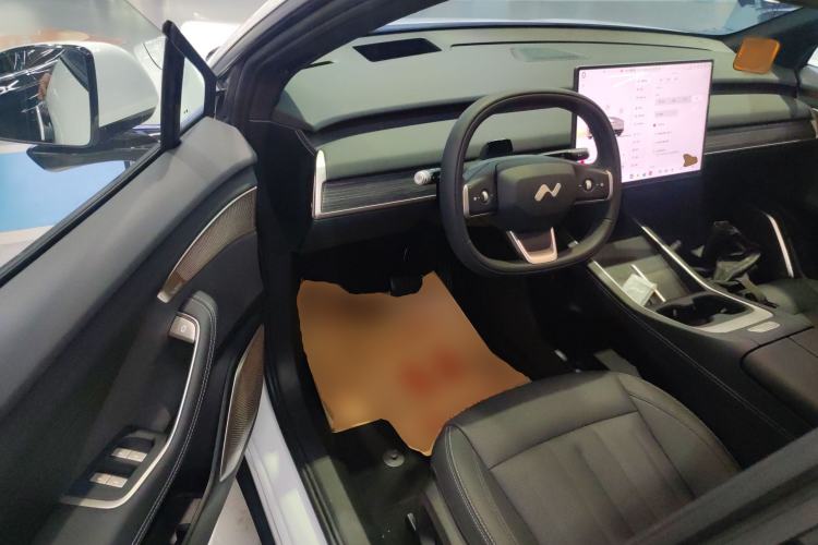 Used ONVO L60 2024 60 kWh Rear-Drive Version
