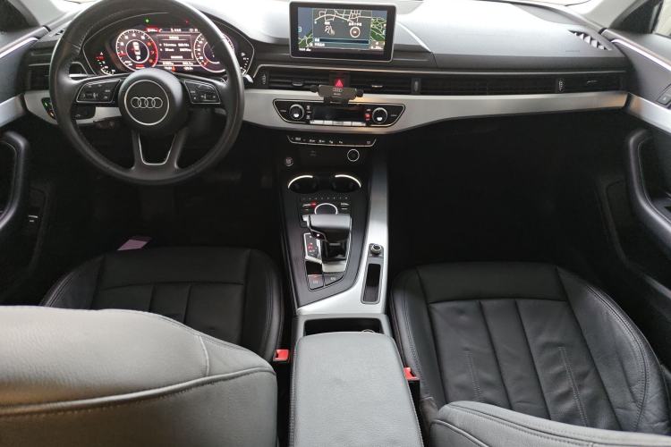 Used Audi A4L 2019 40 TFSI Fashion Edition China VI Emission Standard
