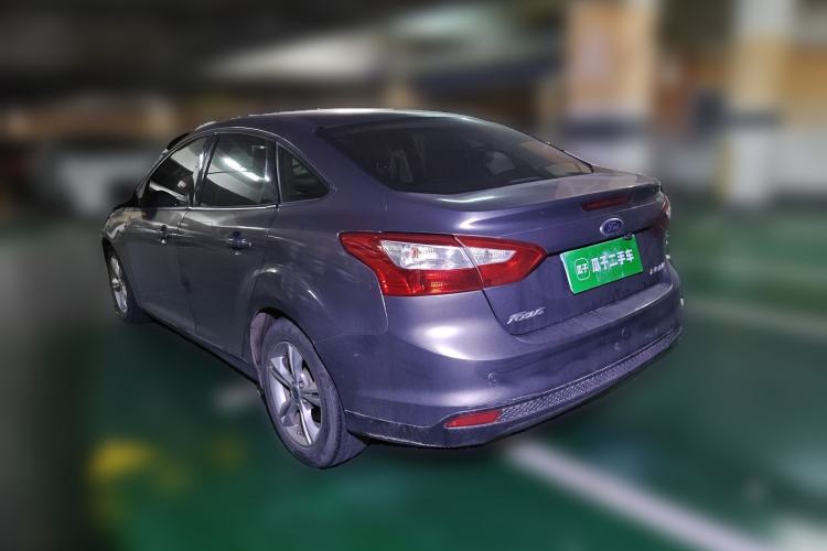 Used Ford Focus 2012 Sedan 1.6L Automatic Fashion Edition
