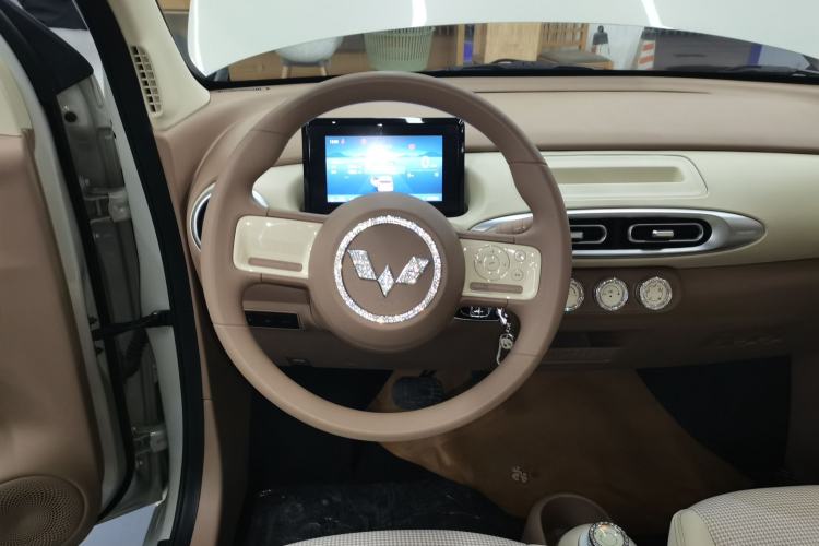 Used Wuling Hongguang MINIEV 2025 Four-Door Version Advanced Edition Steering Wheel