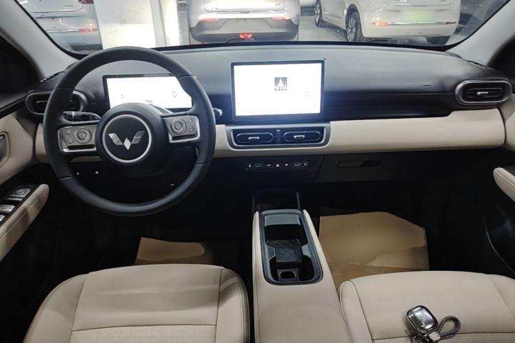 Used Wuling Bingo PLUS 2024 330 km Range Five-Seater Version
