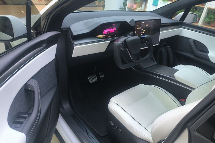 Used Tesla Model X 2023 Three-Motor All-Wheel-Drive Plaid Version