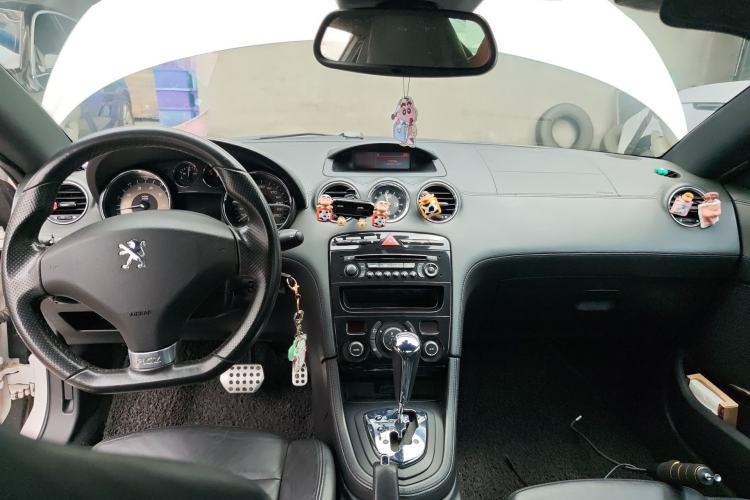 Used Peugeot RCZ 2011 1.6T Fashion Edition Center Console