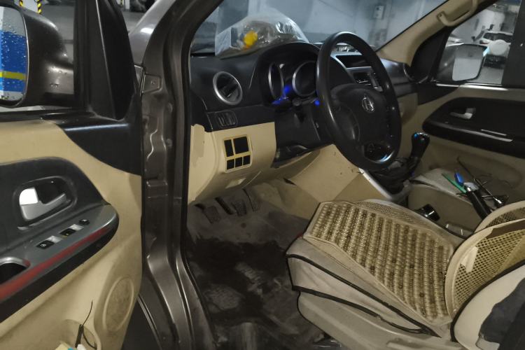 Used CHANGAN KAICHENG Ruixing M70 2017 1.5L Comfort-Style Liftback Door DAM15DL Driver Seat