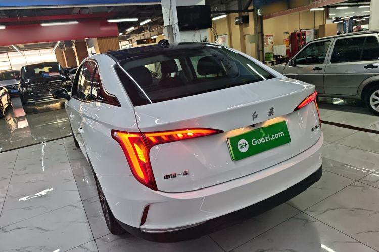 Used Hongqi E-QM5 2022 431 km Charge & Enjoy Edition