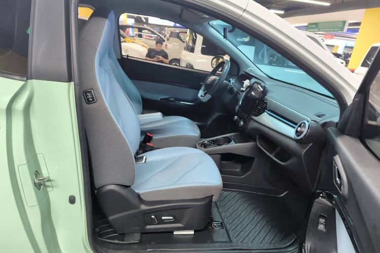 Used Chery New Energy Little Ant 2022 Sweet Pink Edition Half-Sugar Version Lithium Iron Phosphate 30 kW 301 km Right Front Seat