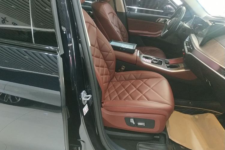 Used BMW X5 2023 xDrive 30Li Luxury M Sport Night Edition Package
