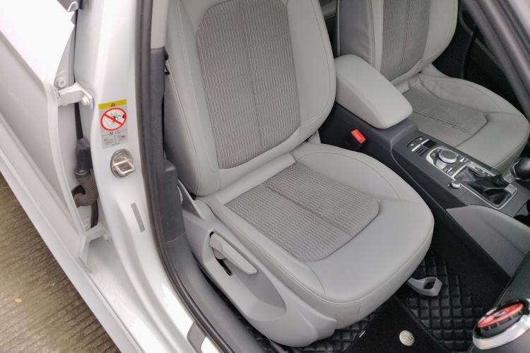 Used Audi A3 2020 Limousine 35 TFSI Fashion Edition China VI Emission Standard Right Front Seat