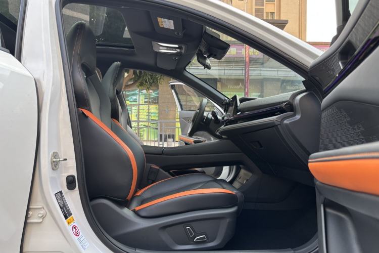 Used Changan UNI-V 2023 1.5T Prestige Model
