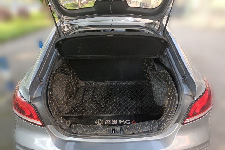 Used MG 6 2017 20T Automatic Luxury Smart Connect Version China V Standard Trunk