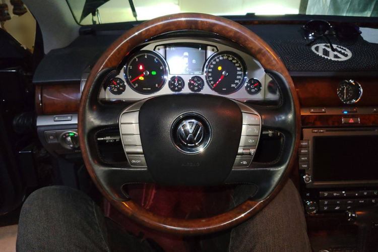 Used Volkswagen Phaeton 2012 3.0L Executive Version