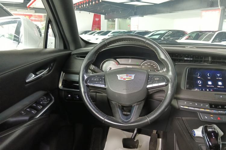 Used Cadillac XT4 2021 28T Two-Wheel Drive Luxury Version Steering Wheel