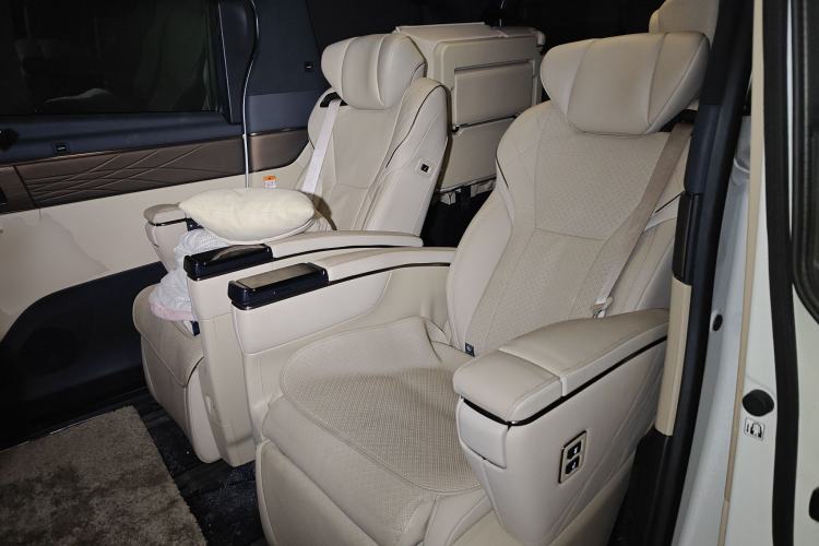 Used Toyota Vellfire 2024 Crown Dual-Engine 2.5L Ultimate Edition
