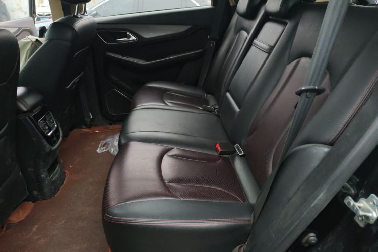 Used Baojun 560 2015 1.8L manual luxury version