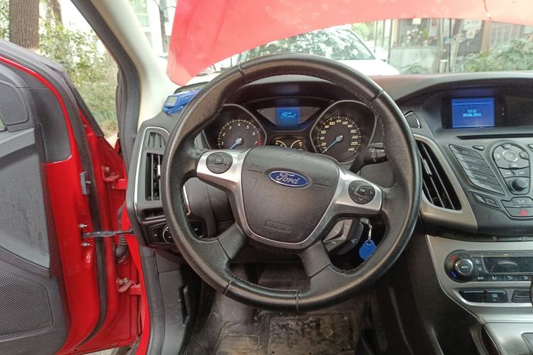 Used Ford Focus 2012 Hatchback 1.6L Automatic Fashion Edition
